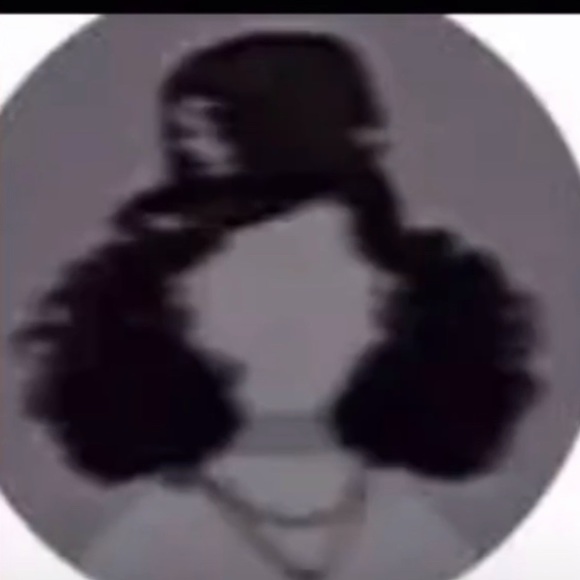 Meet your Posher, Madelyn - Picture 1 of 1